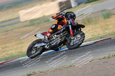 media/Aug-13-2023-CRA (Sun) [[1cfc37a6fb]]/Race 4 400 Superbike/Race/